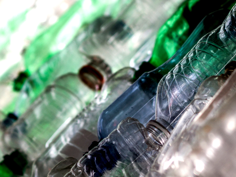 Ecologia e risparmio: un NO alle bottiglie di plastica